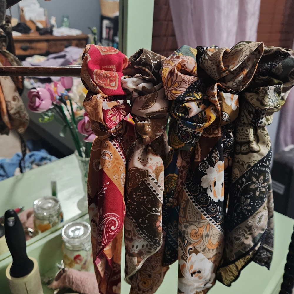 🎀Paisley Hair Scrunchies Set🎀